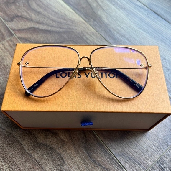 Louis Vuitton Glasses (LV Pilot Anti-Blue Light Glasses) - Picture 7 of 10